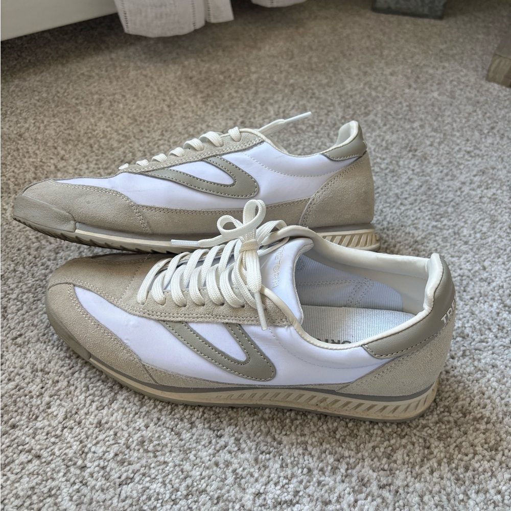 Tretorn White and Tan Athletic Shoes with Retro Design